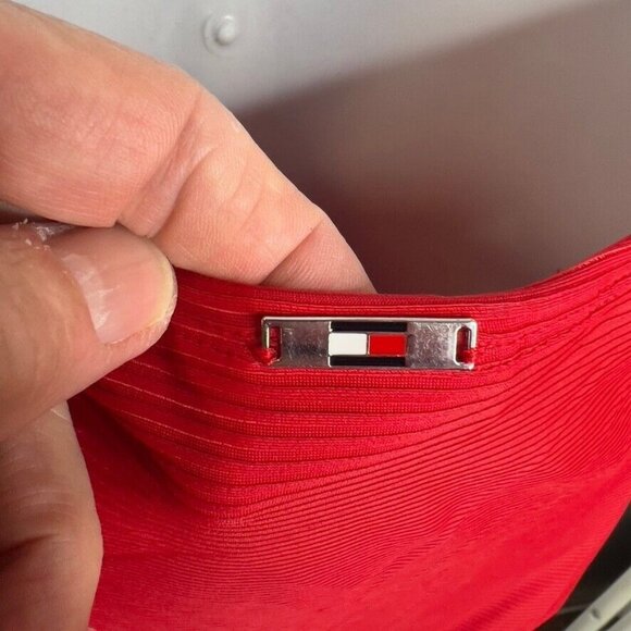 Tommy Hilfiger One Piece Ribbed Halter Neck Swimuit Scarlet Size 10 - Picture 4 of 9